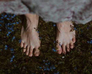 Rituel d’ancrage énergétique : 7 gestes simples pour se recentrer naturellement Rituel d’ancrage énergétique : 7 gestes simples pour se recentrer naturellement